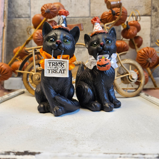 Vintage Style Spooky Cat Decor, Halloween Kitty Cat Stander, Ceramic Halloween Trick or Treat Cat, Black Cat Decoration, Vintage Creepy Spooky Halloween Shelf, Mantel, Tier Tray Decor