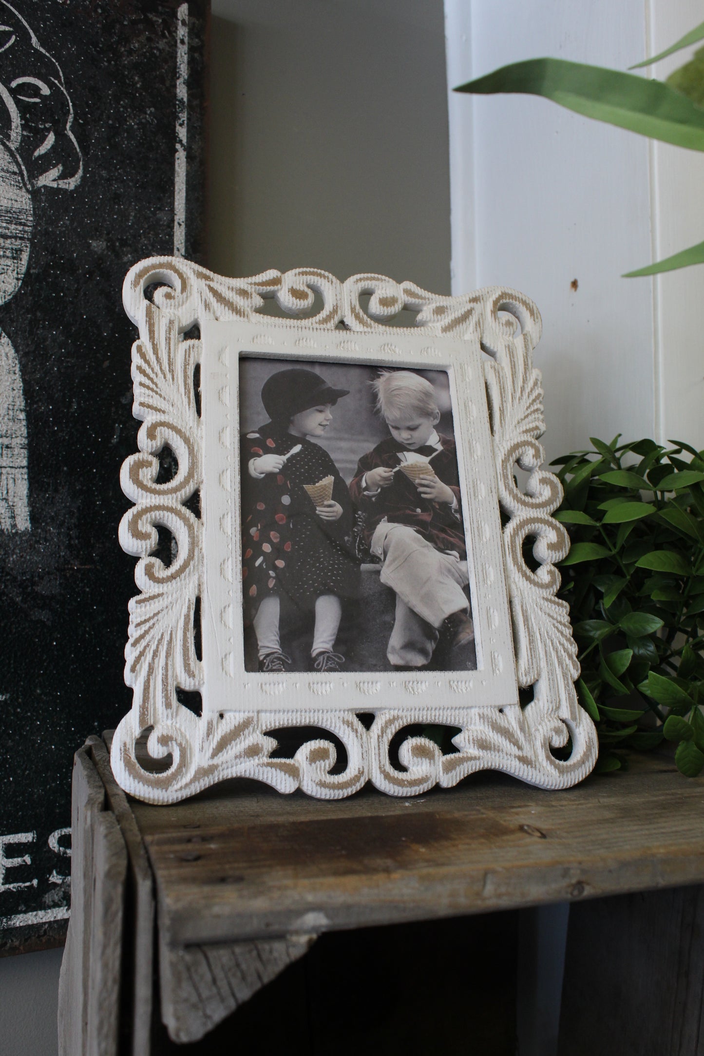 Carved Scroll Picture Frame, Wooden Modern Farmhouse Picture Frame 5X7