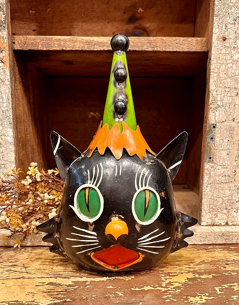 Metal Pine Creek Scary Vintage Clown Cat, Rustic Vintage Style Halloween Spooky Cat