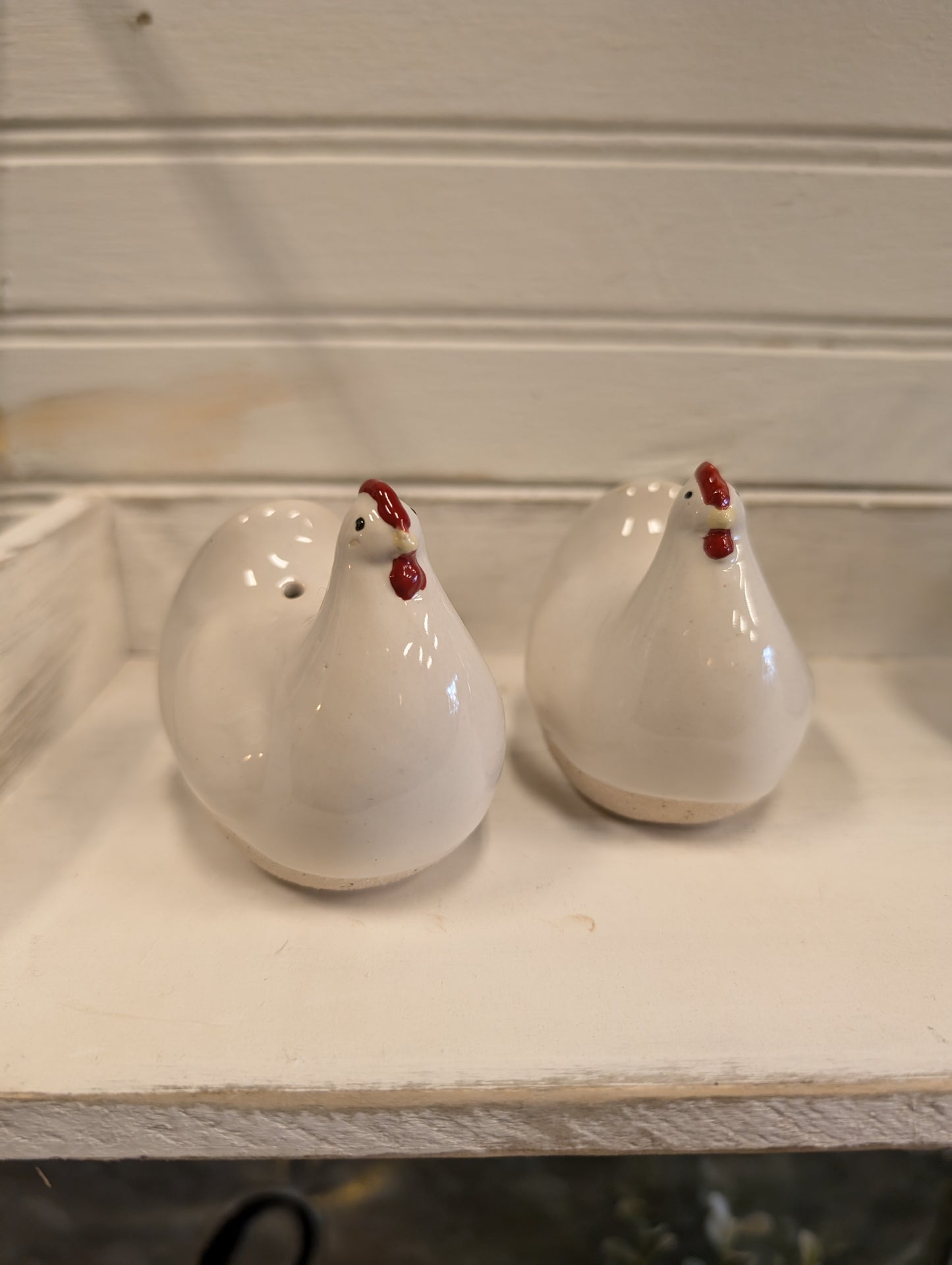 Ceramic Chicken Salt and Pepper Shaker Set Mud Pie Brand Farmhouse Kitchen